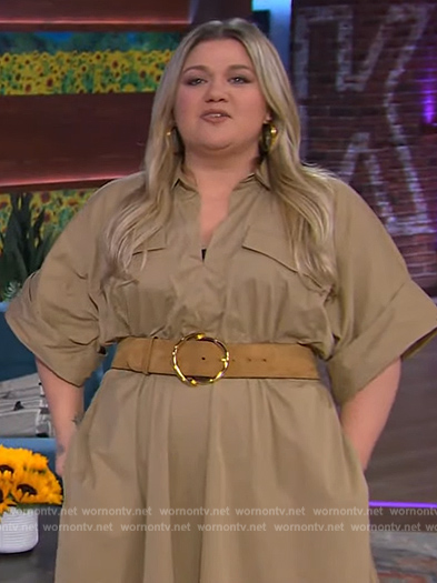 Kelly's khaki utility dress on The Kelly Clarkson Show