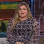 Kelly’s geometric print dress on The Kelly Clarkson Show