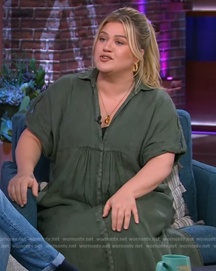 Kelly's gray v-neck midi dress on The Kelly Clarkson Show