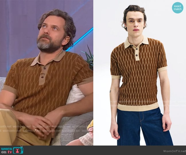 King and Tuckfield Textured Pattern Meriono Wool Polo worn by Joshua Jackson on The Kelly Clarkson Show