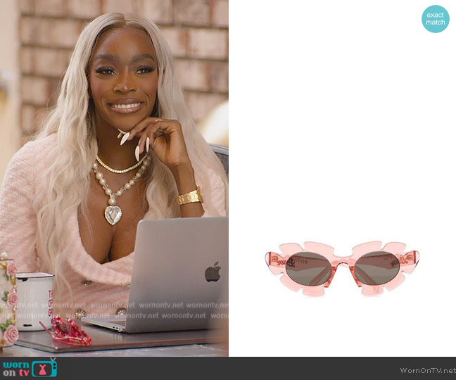 Flower Frame Sunglasses by Loewe worn by Chelsea Lazkani on Selling Sunset