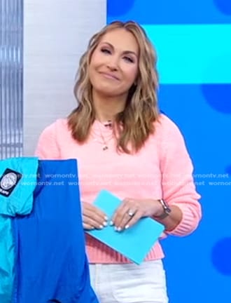 Lori's pink crewneck knit sweater on Good Morning America