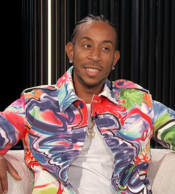 Ludacris's graffiti print jacket on E! News