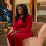 Mindy Kaling’s pink velvet blazer and pants on The Drew Barrymore Show