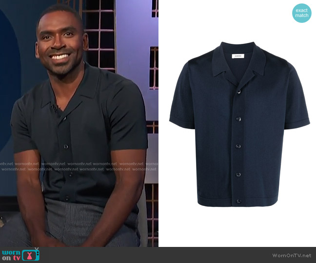 WornOnTV: Justin’s navy short sleeve shirt and loafers on E! News ...