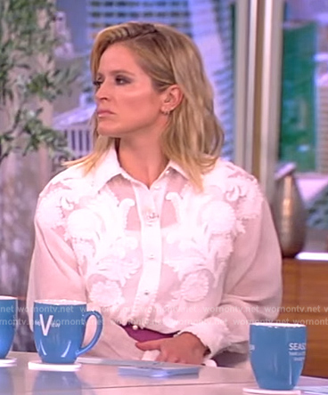 Sara’s white floral blouse on The View