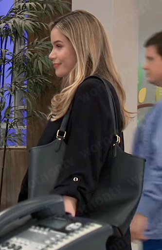 Sasha's black blazer on General Hospital