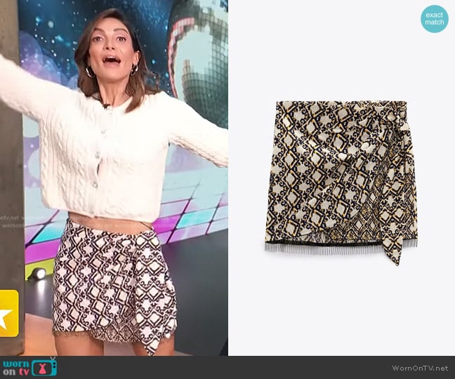 Zara Printed Wrap Skirt worn by Courtney Lopez on Access Hollywood