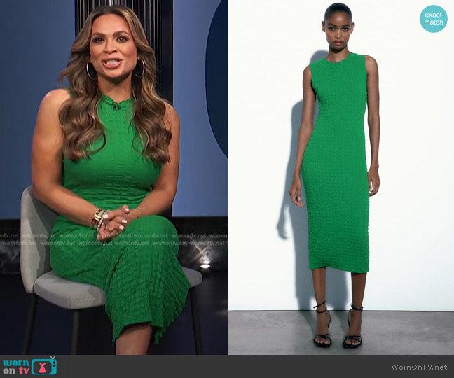 Zara Textured Dress in Green worn by Carolina Bermudez on E! News