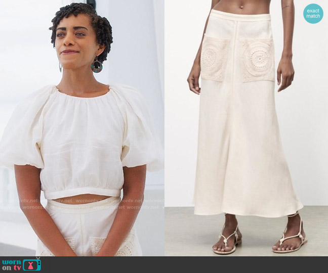 Zara Crochet and Linen Midi Skirt worn by Ruby Akuda (Kiara Barnes) on Fantasy Island