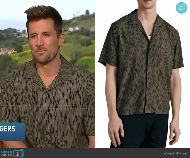 Rag & Bone Avery Short Sleeve Button-Up Camp Shirt worn by Jordan Rodgers on Access Hollywood