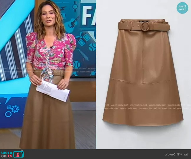 WornOnTV: Rebecca’s pink floral tie front top and beige skirt on Good ...