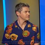 David Burtka’s blue floral print shirt on E! News