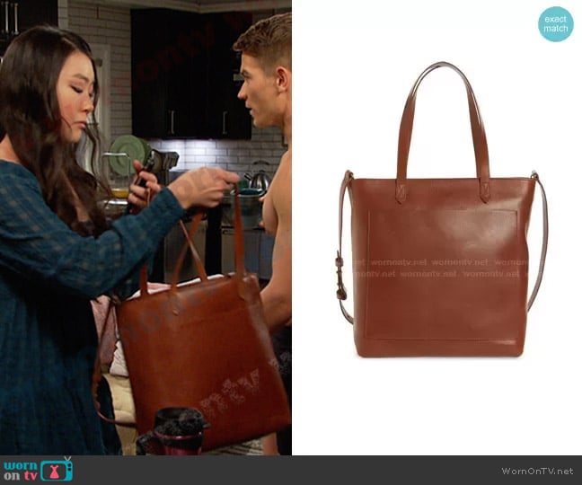 Madewell The Zip-Top Medium Transport Leather Tote worn by Wendy Shin (Victoria Grace) on Days of our Lives