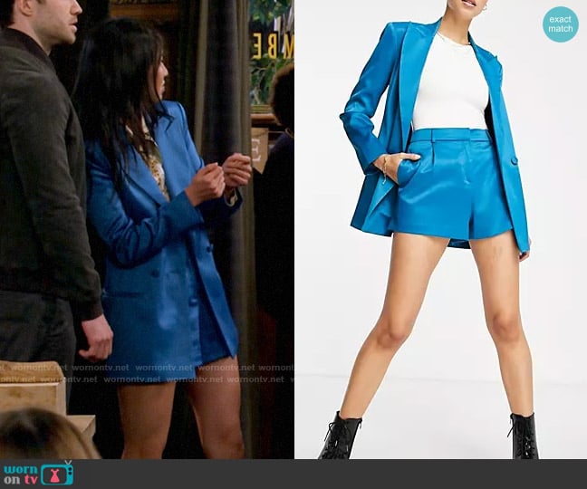 Miss Selfridge Tailored short in teal worn by Ellen (Tien Tran) on How I Met Your Father