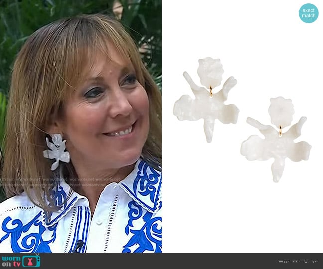 Lele Sadoughi Paper Lily Drop Earrings worn by Elizabeth Heiskell on Today