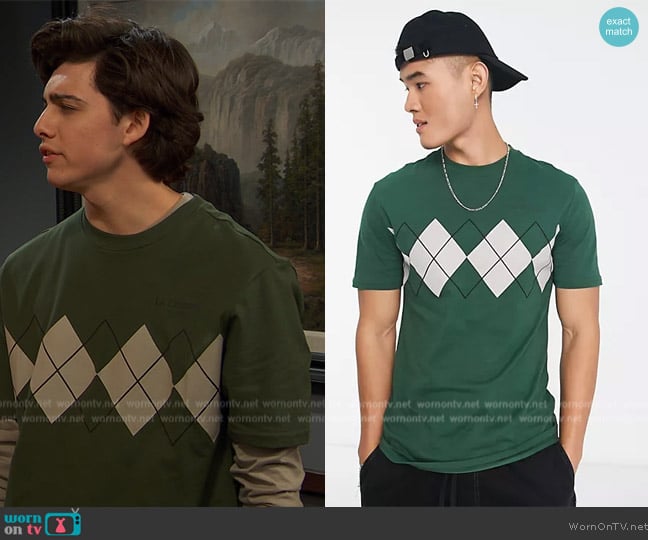 River Island Slim argyle t-shirt in dark green worn by Neil (Felix Avitia) on Ravens Home