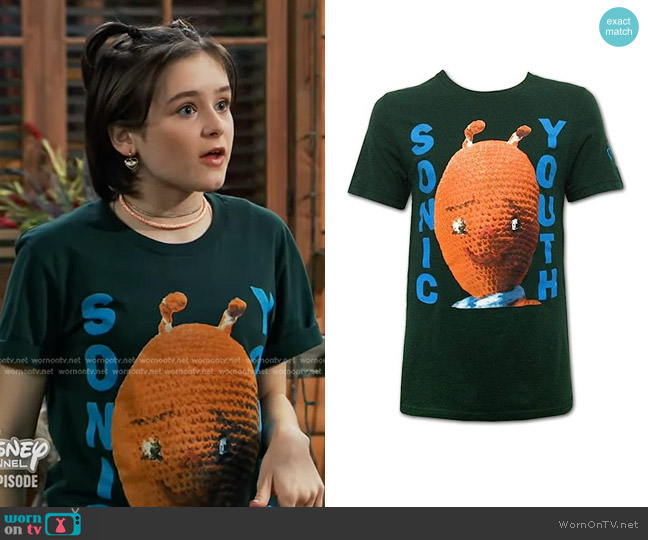 Sonic Youth  Dirty Alien T-Shirt worn by Winnie Webber (Shiloh Verrico) on Bunkd