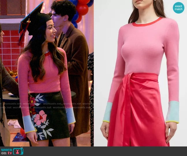 Alice + Olivia Westi Top worn by Carly Shay (Miranda Cosgrove) on iCarly