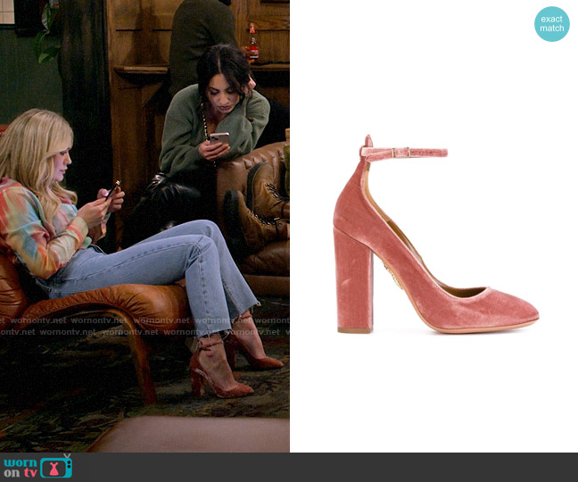 Aquazurra Alix Mary Jane Pumps in Cipria Velvet worn by Sophie (Hilary Duff) on How I Met Your Father