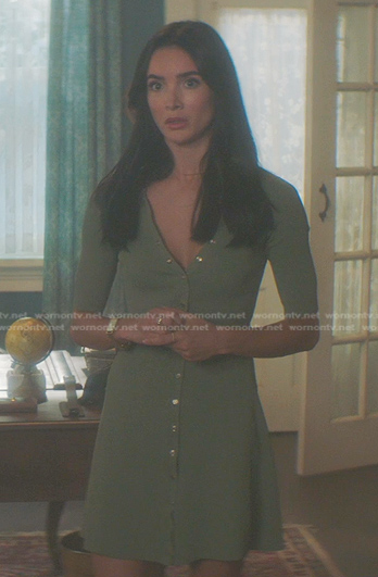 Bess’s green ribbed button front mini dress on Nancy Drew