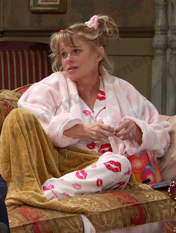 Bonnie's lip print pajamas and pink heart robe on Days of our Lives