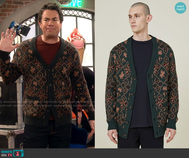 Cotton On Vintage Knit Cardigan worn by Spencer Shay (Jerry Trainor) on iCarly