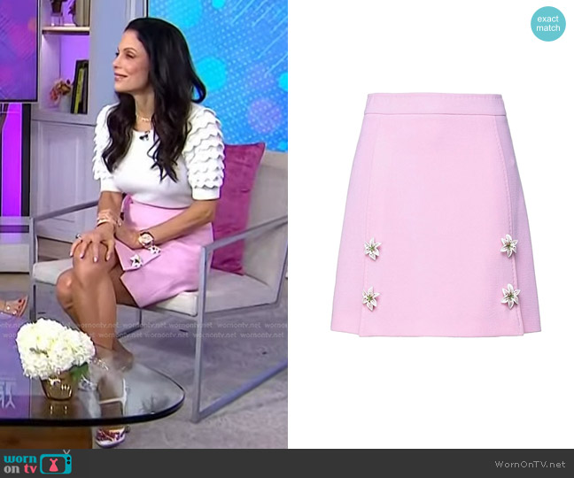 Dolce & Gabbana Floral-appliquéd Wool-crepe Mini Skirt In Baby Pink worn by Bethenny Frankel on Today