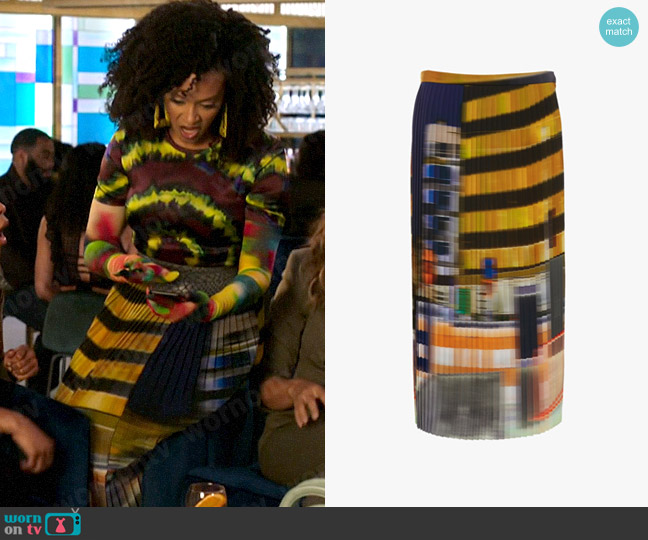 Dries van Noten Sarean Printed Pleated Midi Skirt worn by Sondi Hill (Corbin Reid) on Run the World