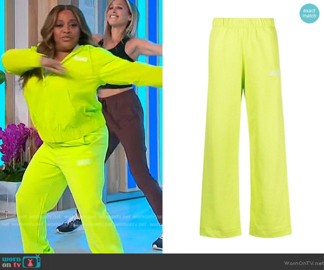 WornOnTV: Sherri’s lime windbreaker jacket and pants on Sherri | Sherri ...