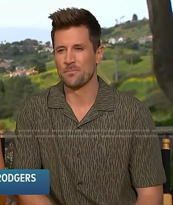 Jordan Rodgers’s green print camp shirt on Access Hollywood