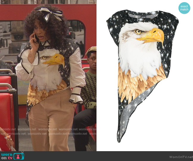 Just Cavalli Asymmetric eagle-print T-shirt worn by Raven Baxter (Raven-Symoné) on Ravens Home