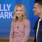 Kelly Ripa’s geometric print wrap dress on E! News