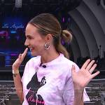 Keltie’s pink tie dye printed tee on E! News