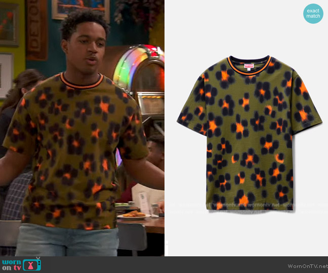 Kenzo Leopard-print short-sleeve T-shirt worn by Booker Baxter (Issac Ryan Brown) on Ravens Home