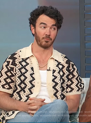 Kevin Jonas’s knit cardigan on Access Hollywood