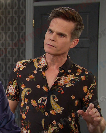 Leo's black paisley print shirt on Days of our Lives