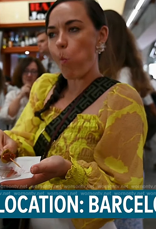 Lindsay Myer's yellow floral print smocked top on Access Hollywood