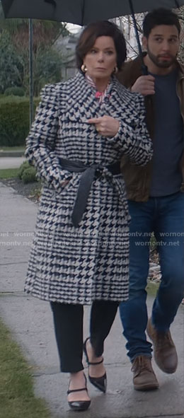 Margaret's houndstooth coat on So Help Me Todd