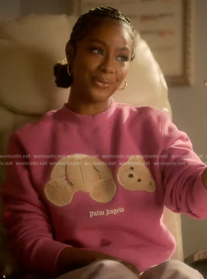 Annika's pink teddy bear sweater on Grown-ish