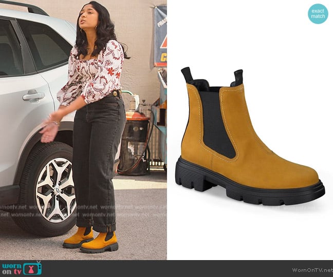 Junior Block Heel Chelsea Boots by Paul Green worn by Devi Vishwakumar (Maitreyi Ramakrishnan) on Never Have I Ever