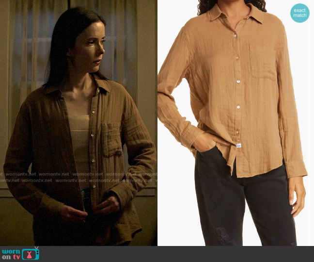 Lois’s tan button up shirt on Superman and Lois