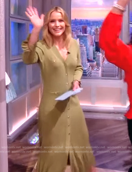 Sara’s green button down dress on The View