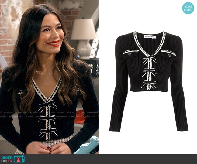 Self Portrait Cropped bow-detail knitted top worn by Carly Shay (Miranda Cosgrove) on iCarly