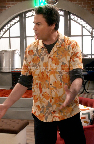 Spencer's orange floral shirt on iCarly