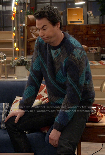 Spencer's blue geometric print sweater on iCarly