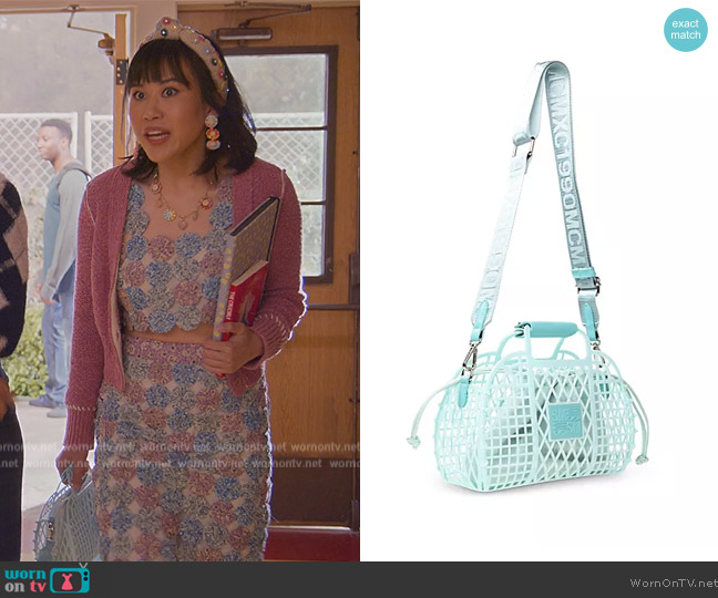 Bscreen basket bag with cross-body strap in mint by Steve Madden worn by Eleanor Wong (Ramona Young) on Never Have I Ever