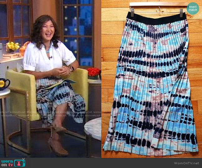 WornOnTV: Juju’s tie dye pleated skirt on Good Morning America | Juju ...