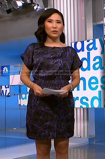Vicky's black and blue rope print dress on NBC News Daily