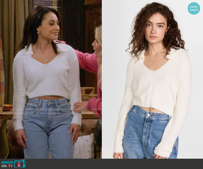 Val’s cropped fluffy polo sweater on How I Met Your Father